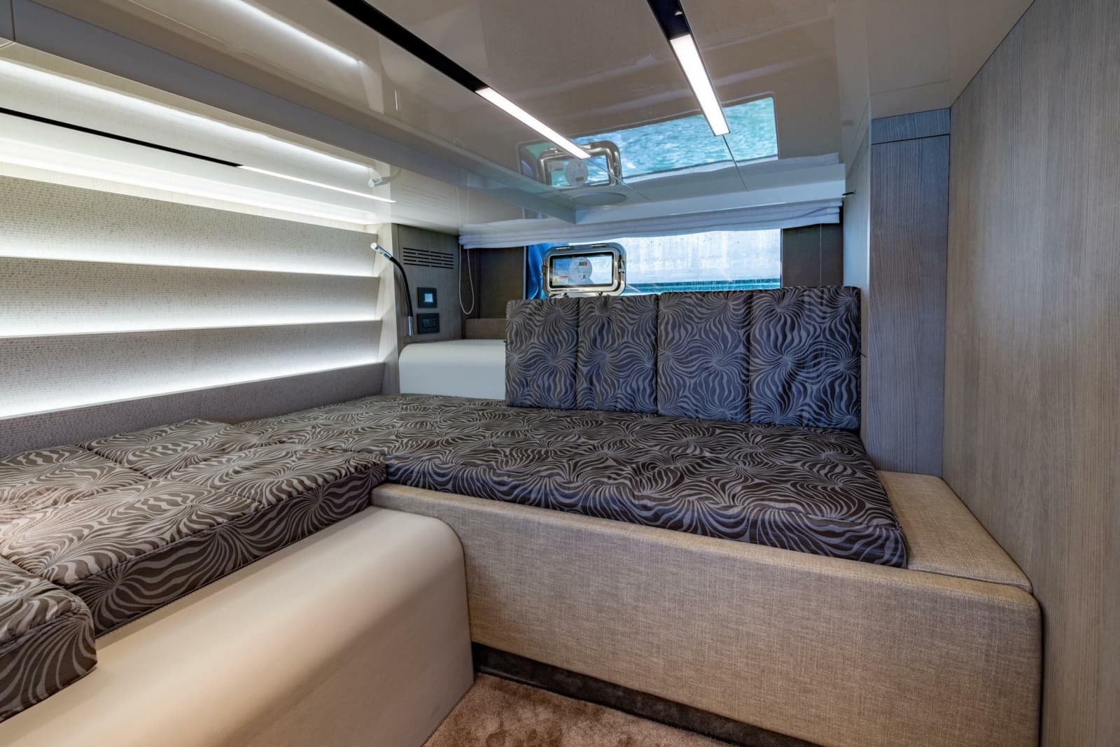 2022 Cranchi A46 Luxury Tender