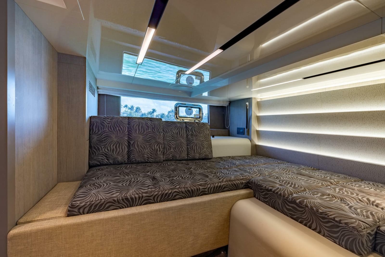 2022 Cranchi A46 Luxury Tender