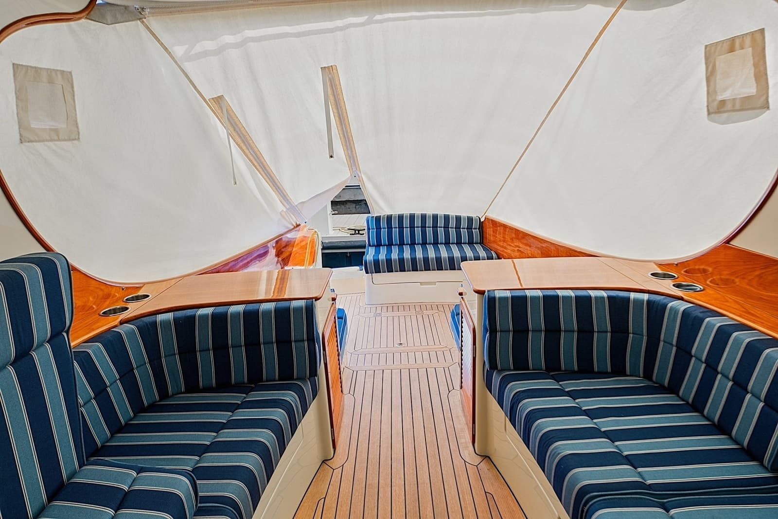 2018 Hinckley Picnic Boat 37 MKIII