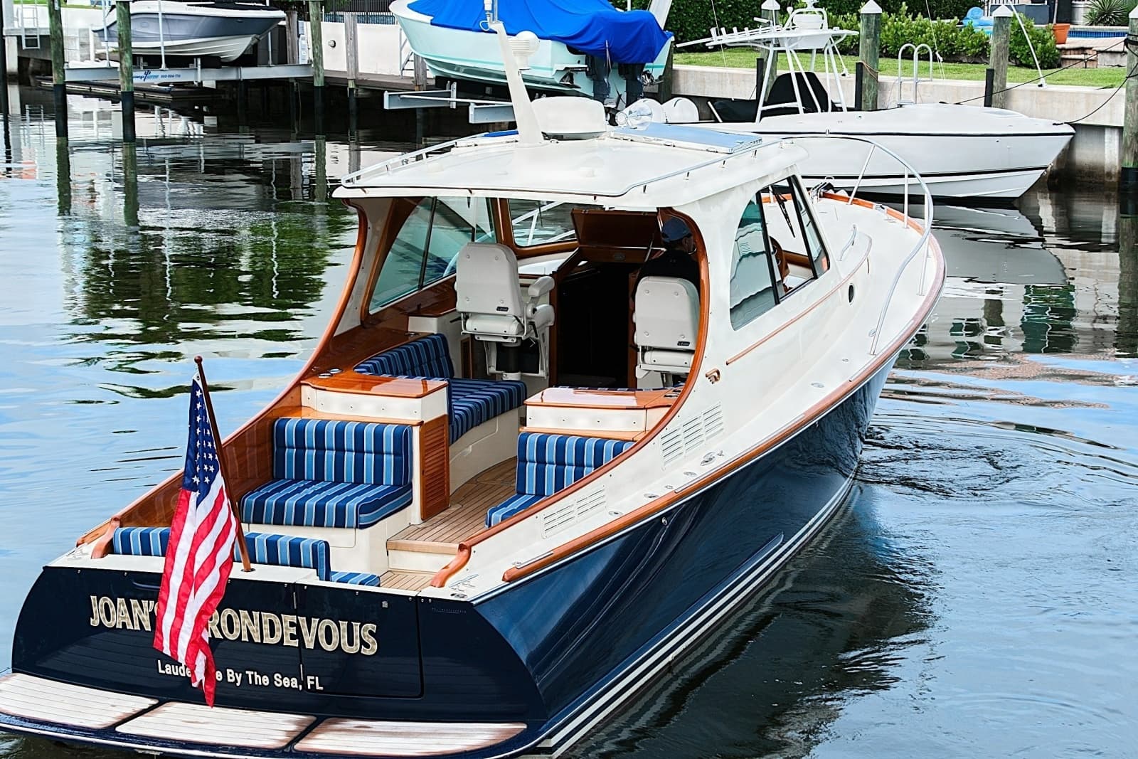 2018 Hinckley Picnic Boat 37 MKIII
