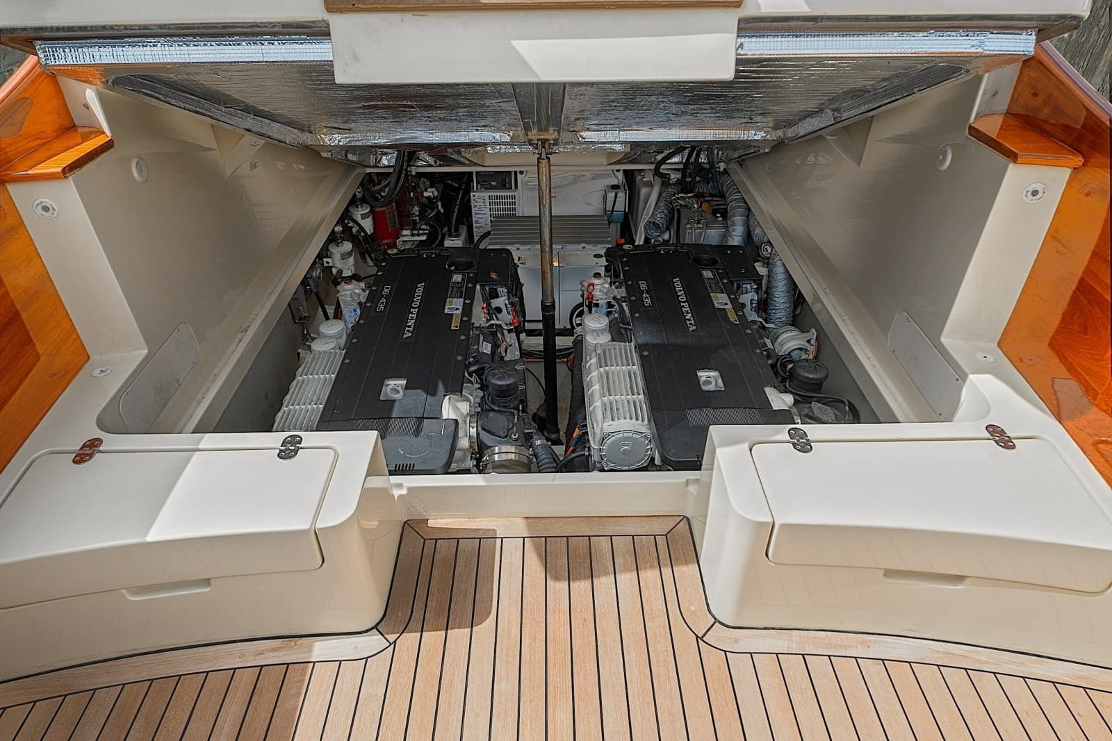 2018 Hinckley Picnic Boat 37 MKIII