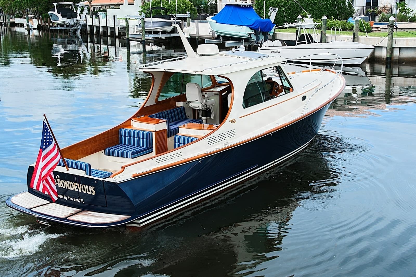 2018 Hinckley Picnic Boat 37 MKIII
