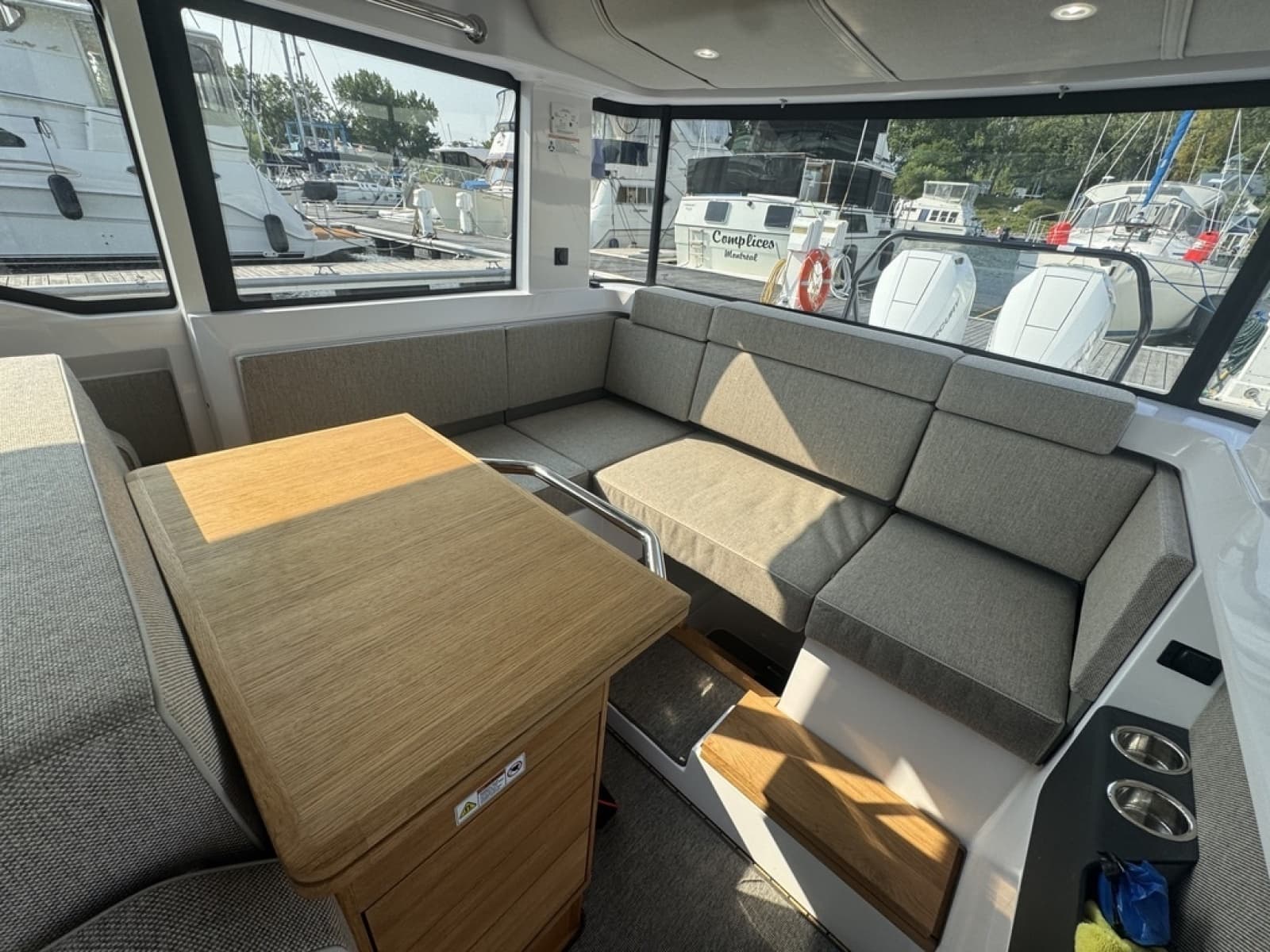2025 Axopar 37 XC Cross Cabin