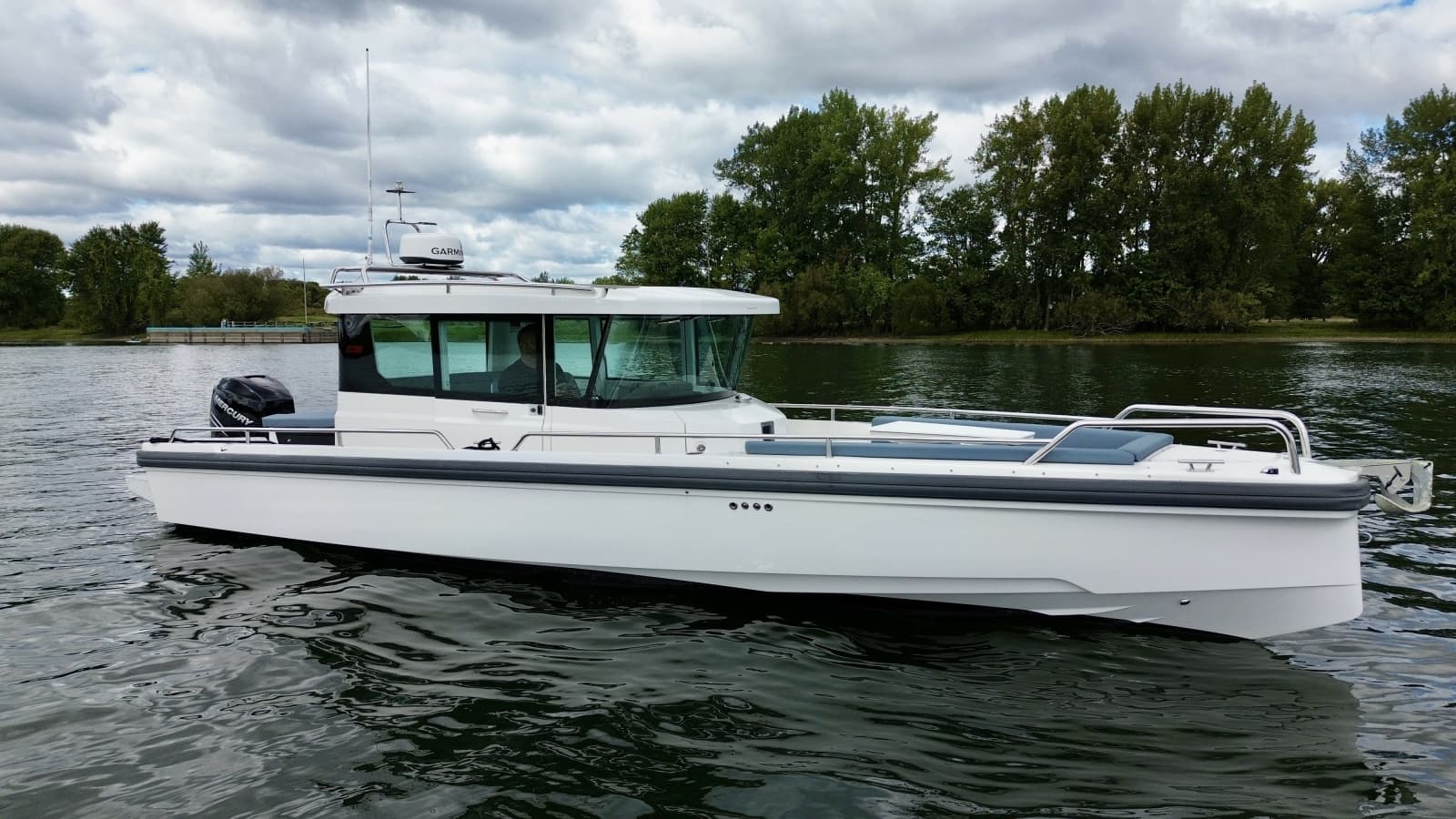 2018 Axopar 28 XC CROSS CABIN