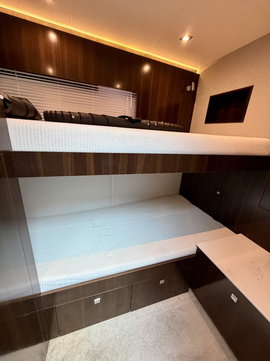 2023 Cruisers Yachts 50 Cantius