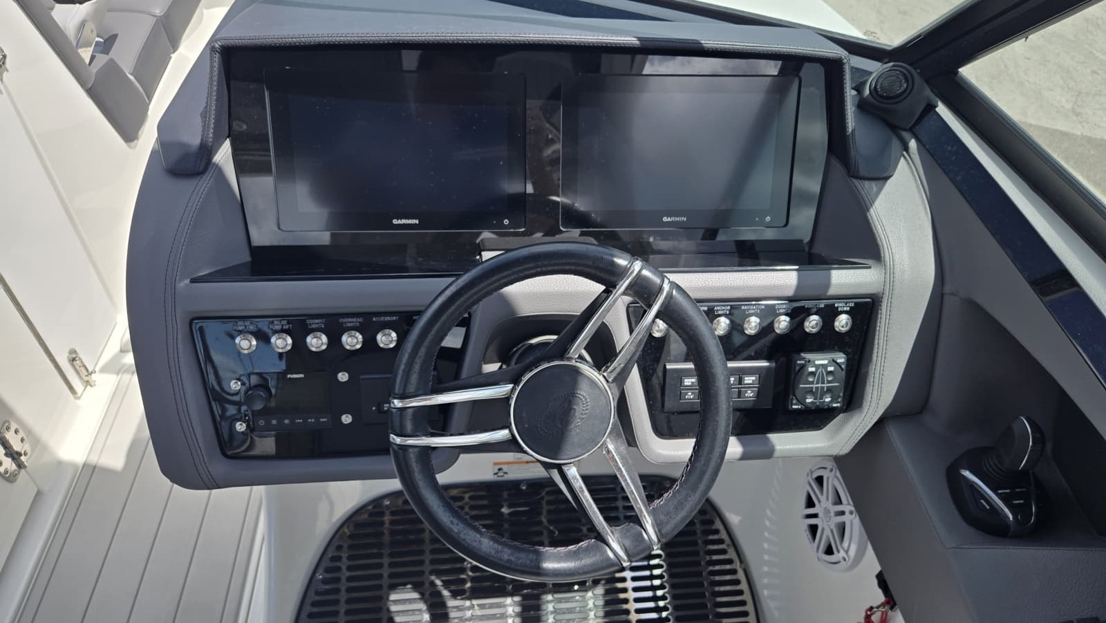 2023 Cobalt 30SC