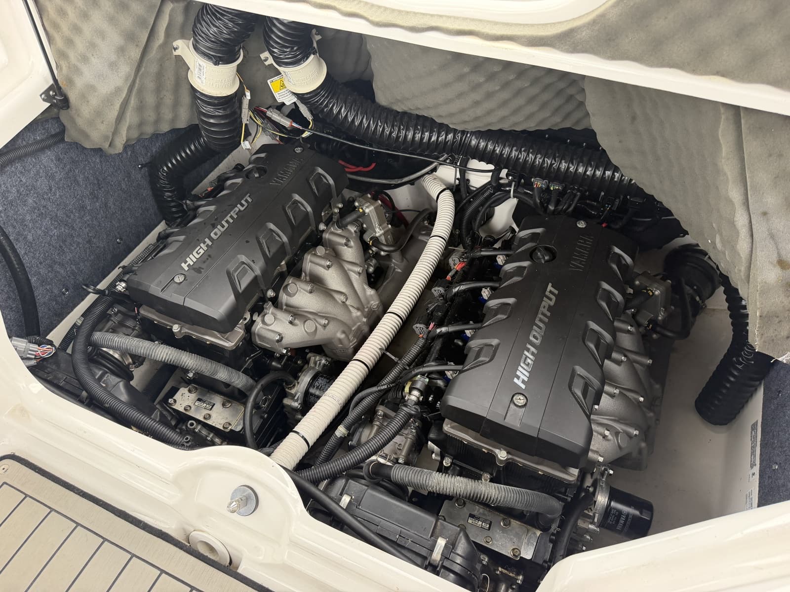 2020 Yamaha Boats 242 Limited S E-Series