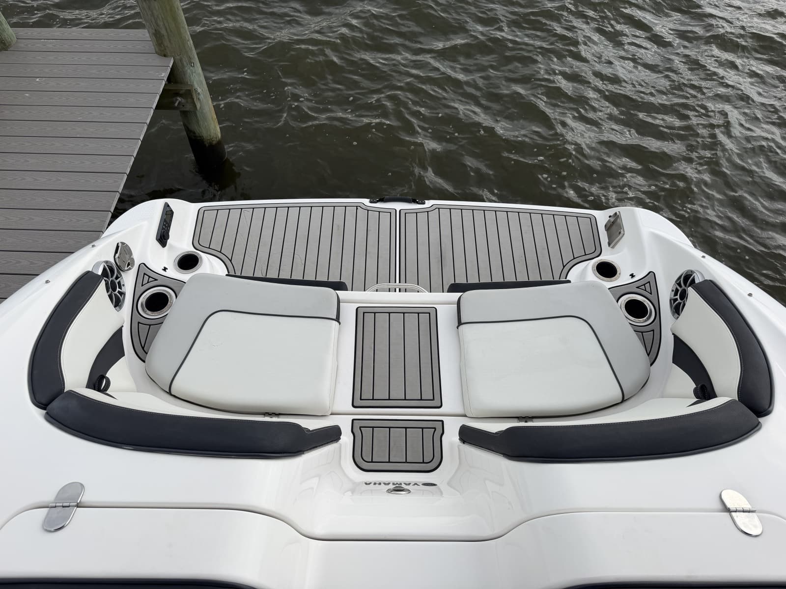 2020 Yamaha Boats 242 Limited S E-Series