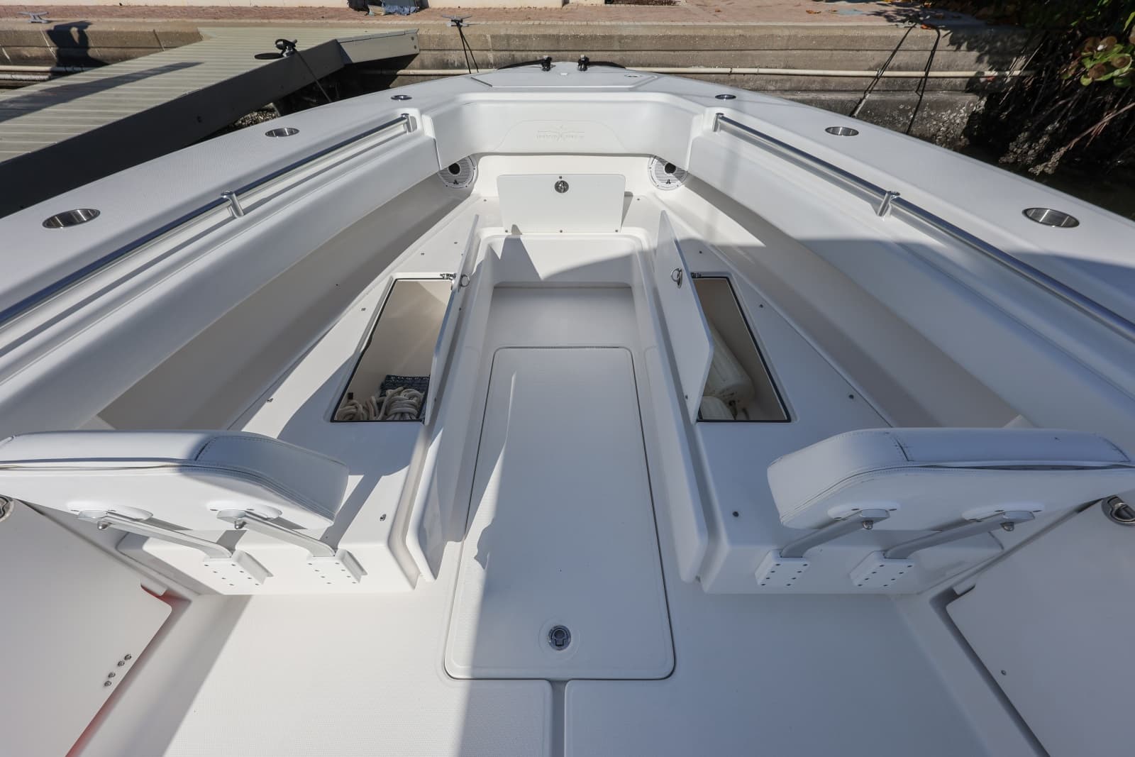 2016 Invincible 39 Open Fisherman