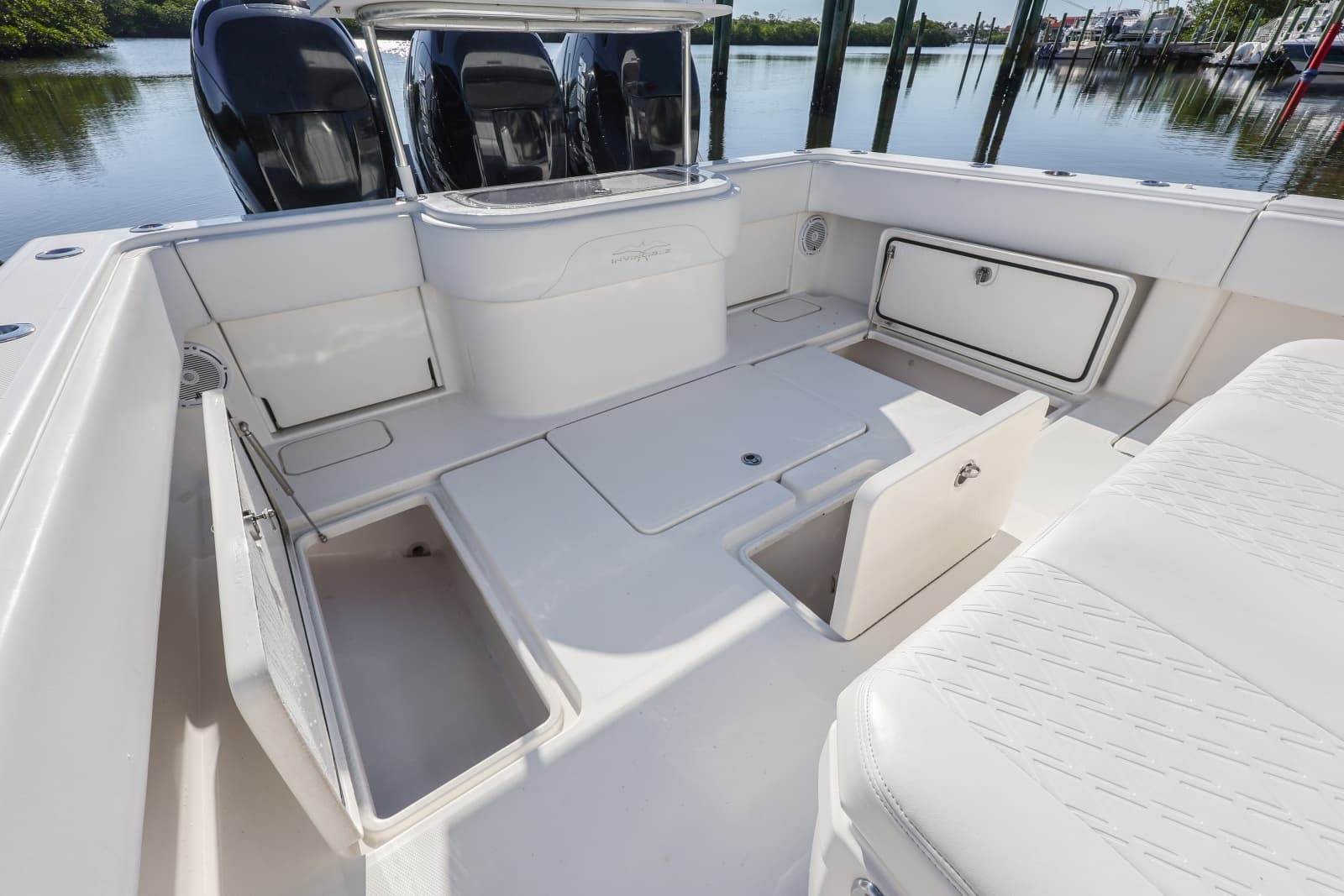 2016 Invincible 39 Open Fisherman