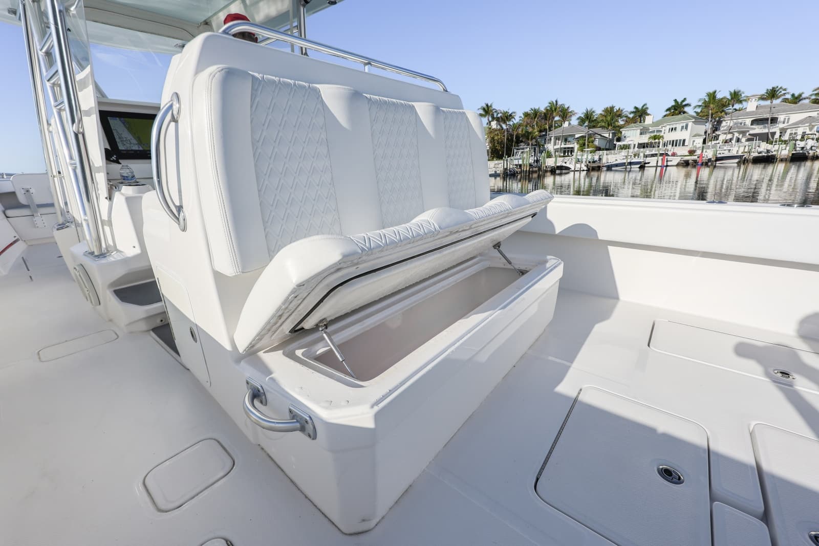 2016 Invincible 39 Open Fisherman