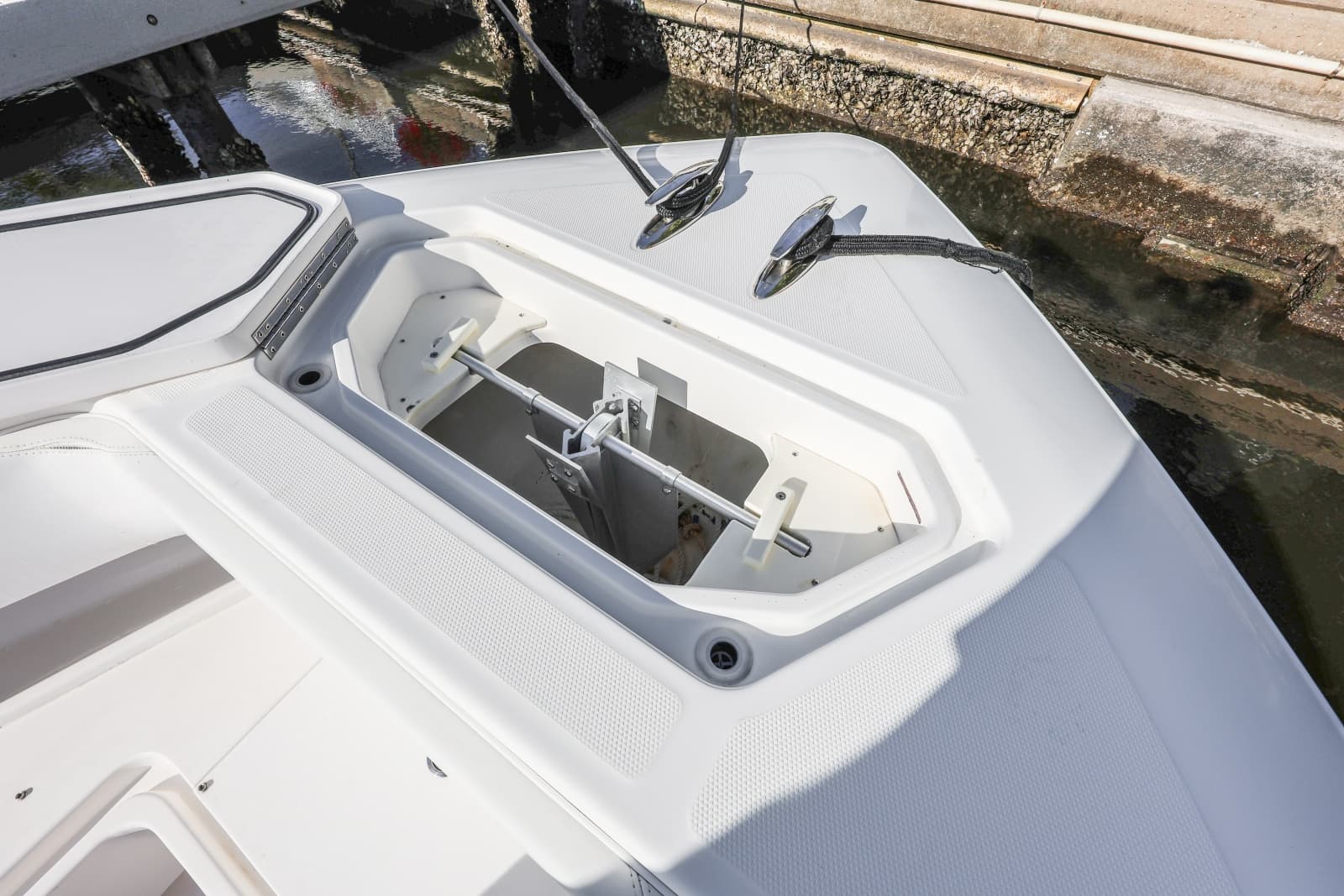 2016 Invincible 39 Open Fisherman