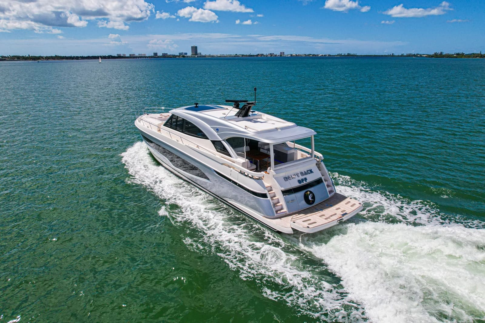 2025 Riviera 6800 Sport Yacht Platinum Edition