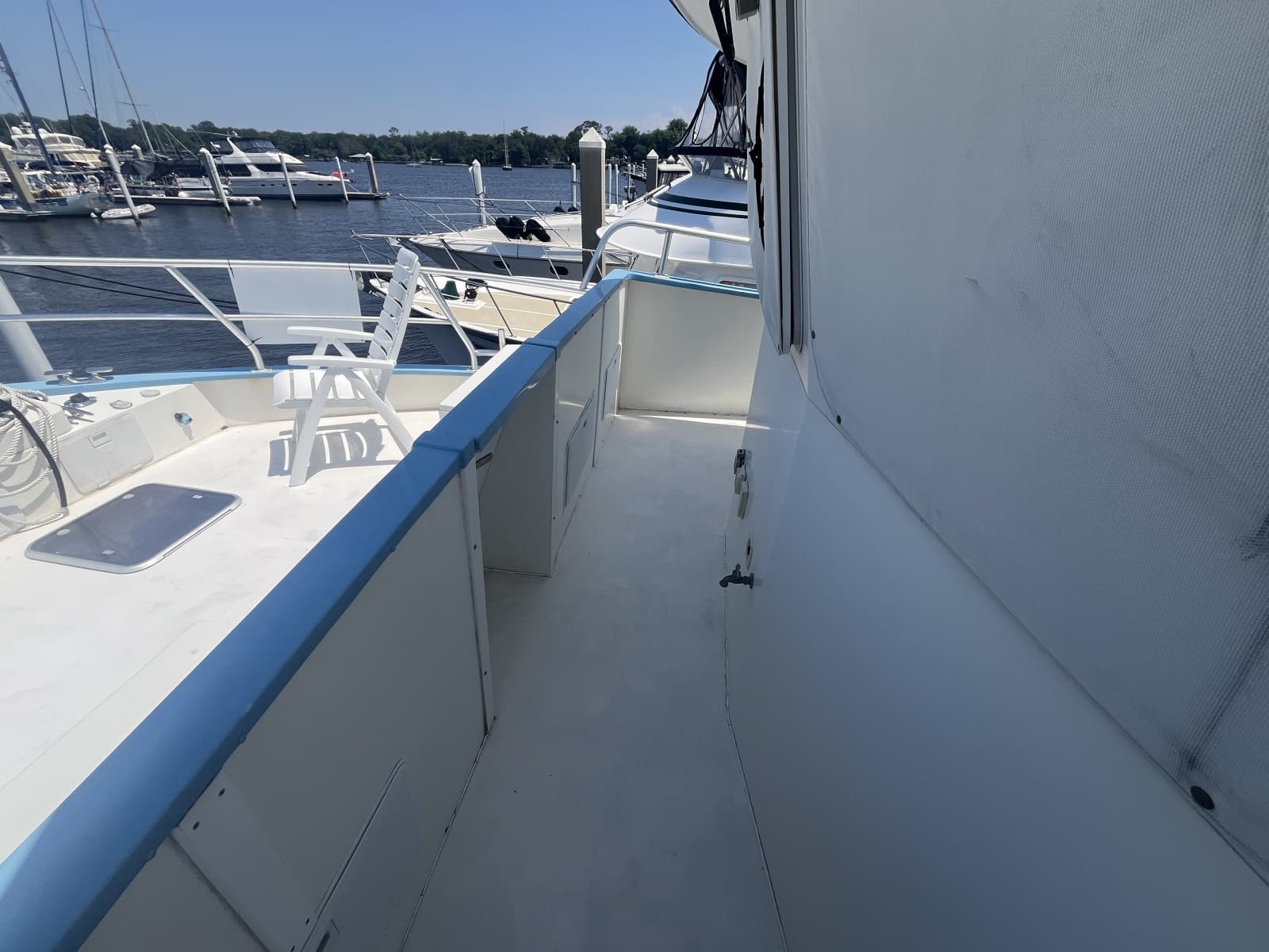 2001 Great Harbour GH47