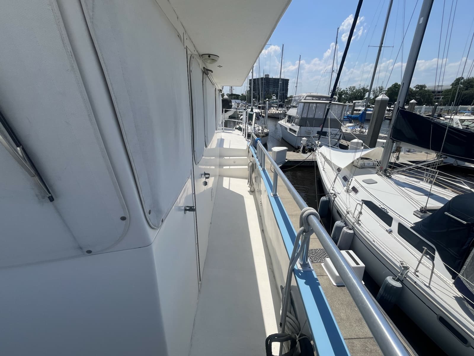 2001 Great Harbour GH47