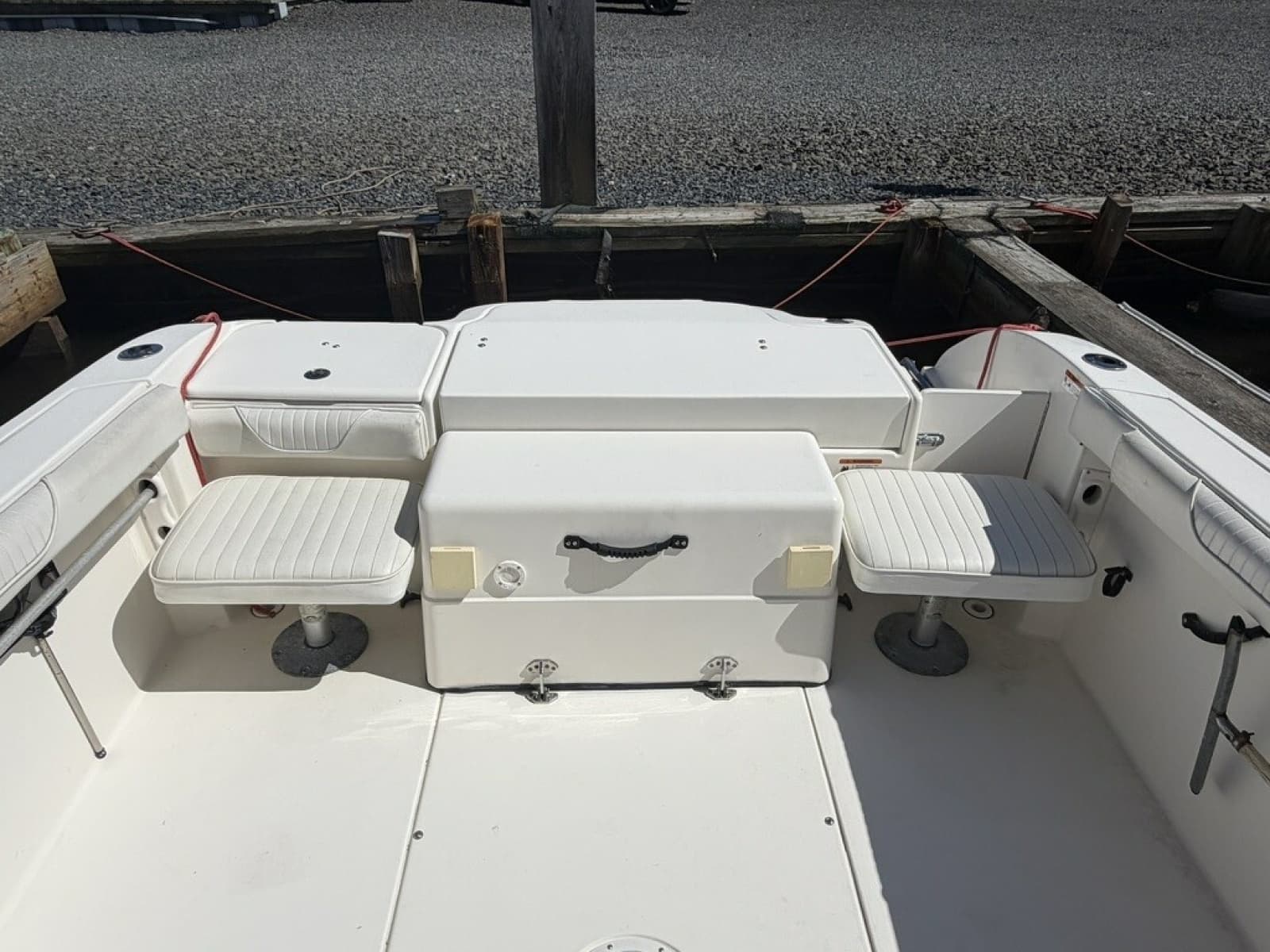 2008 Seaswirl Striper 2301 Walkaround I/O