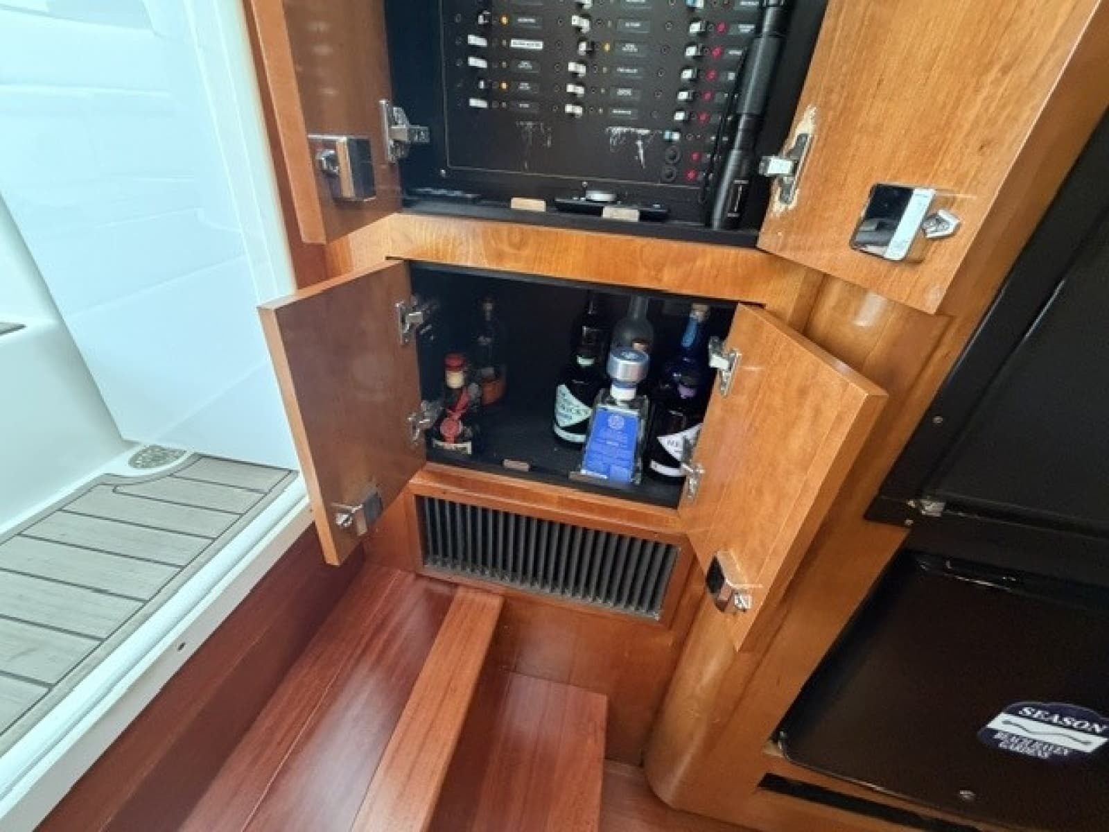 Salon locker