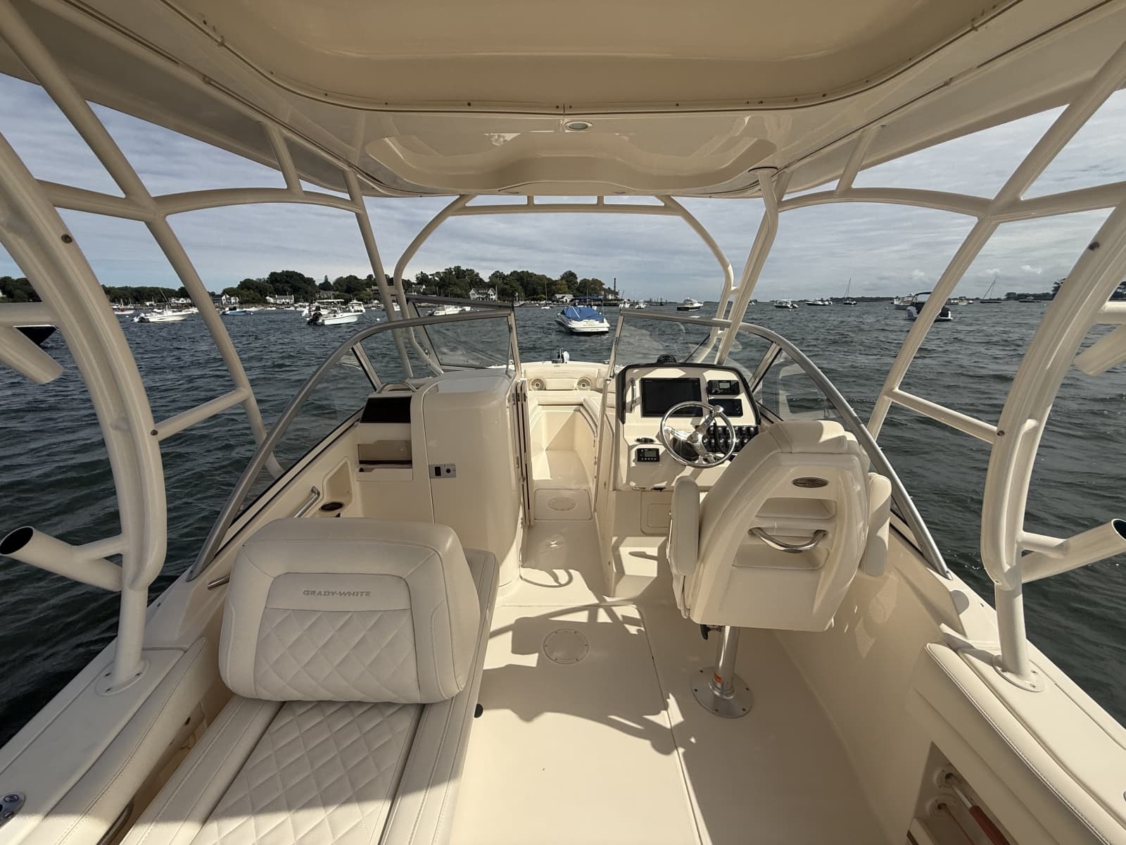 2018 Grady-White 235 Freedom