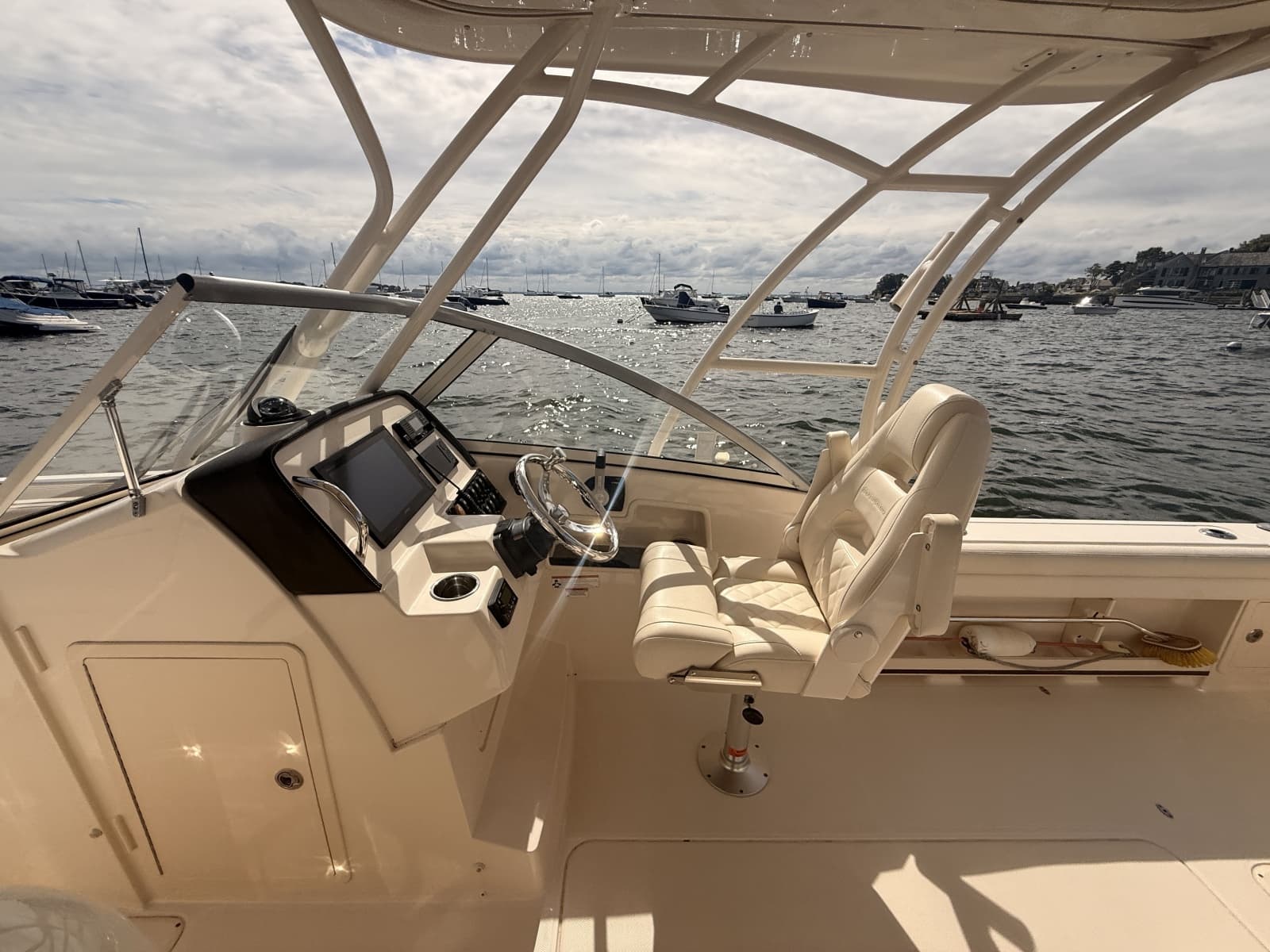2018 Grady-White 235 Freedom