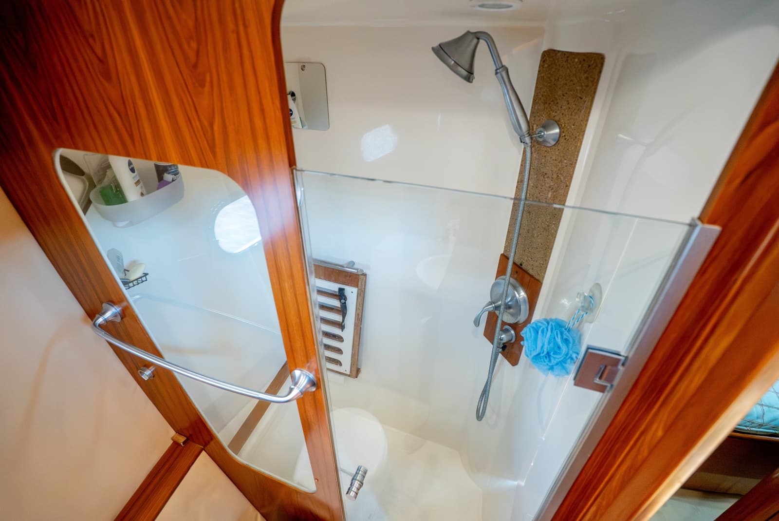 2009 Tiara Yachts 5800 Sovran