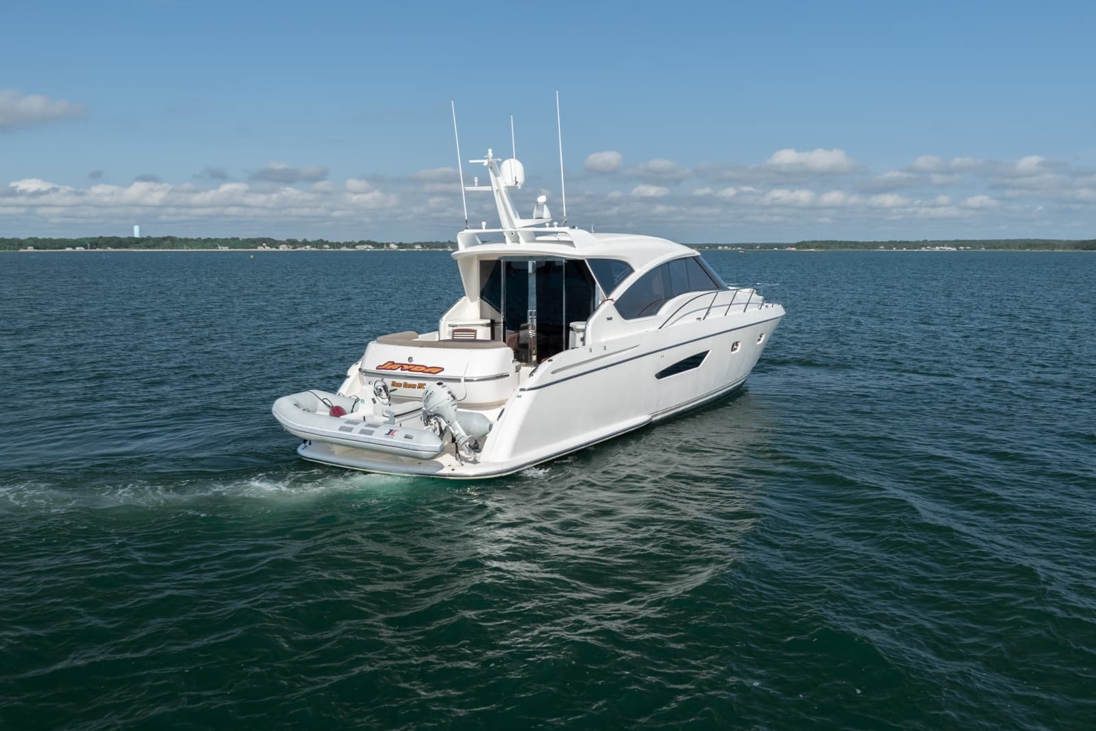 2009 Tiara Yachts 5800 Sovran