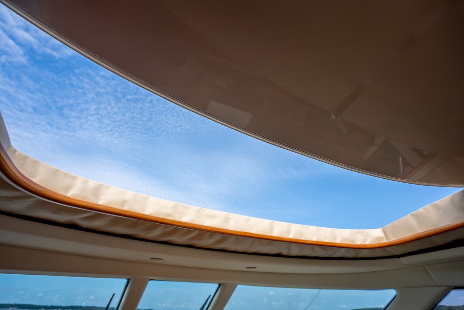 2009 Tiara Yachts 5800 Sovran
