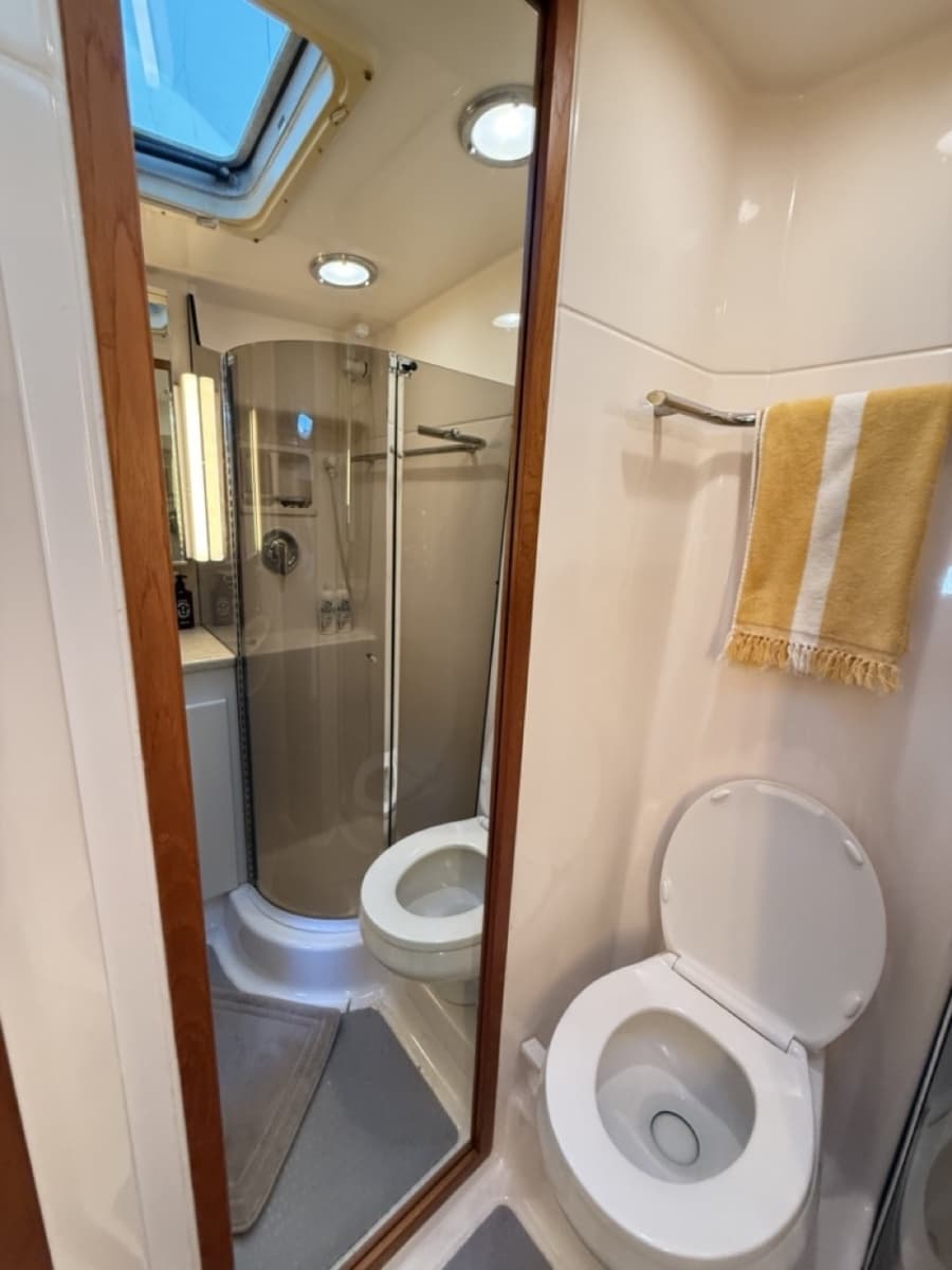 2000 Tiara Yachts 