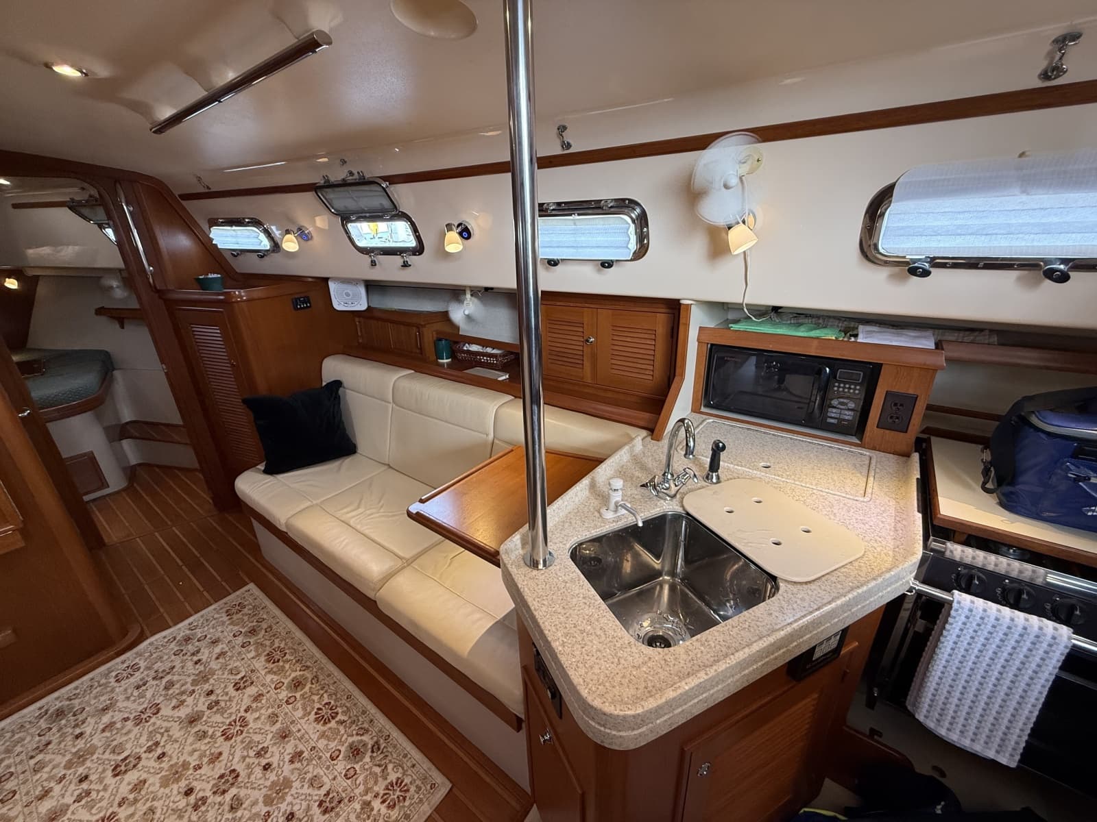 2005 Island Packet 370