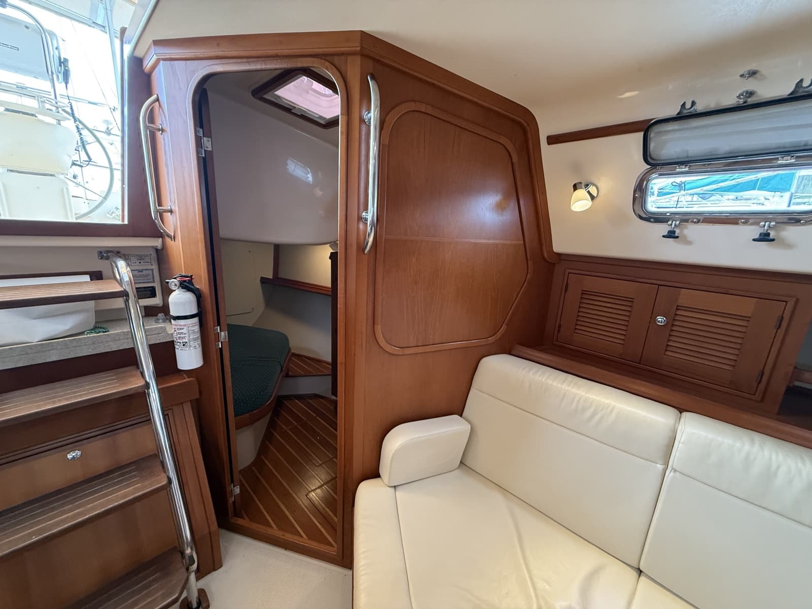 2005 Island Packet 370