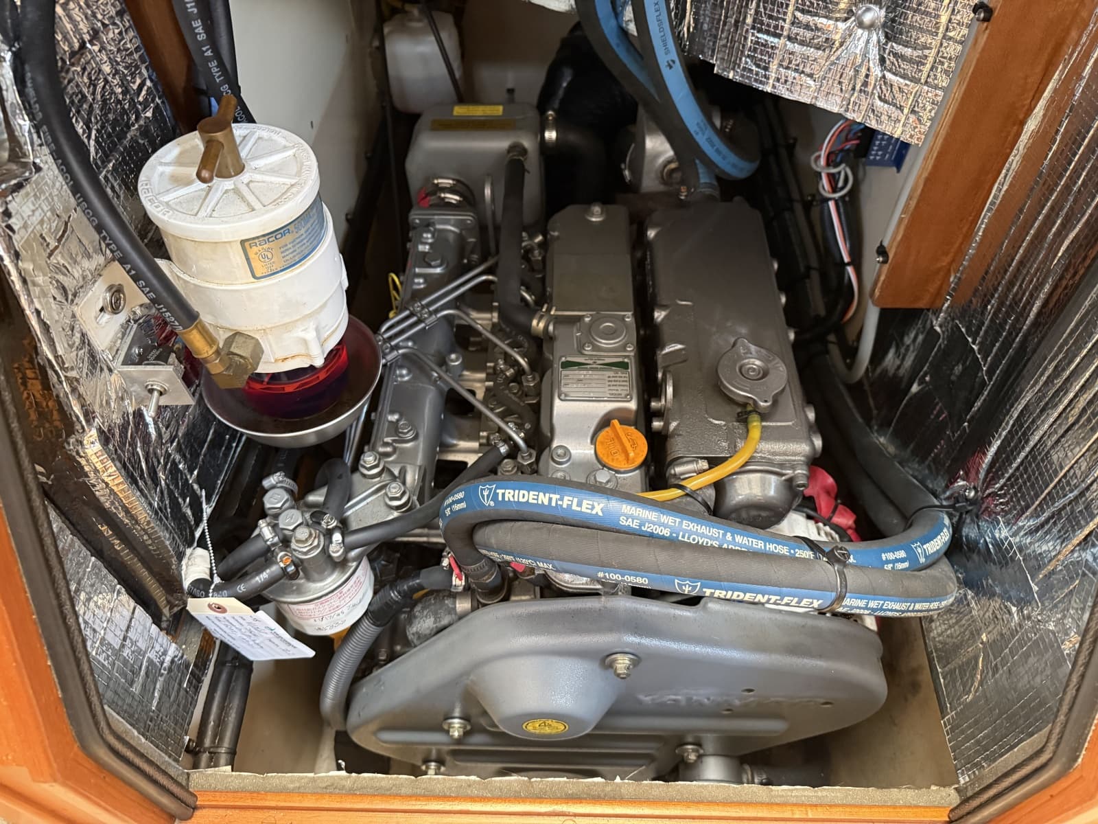 2005 Island Packet 370