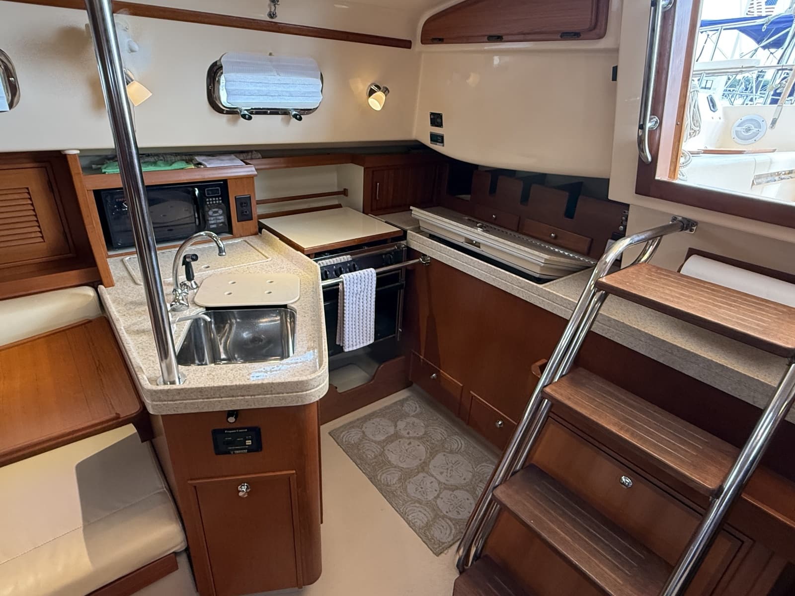 2005 Island Packet 370