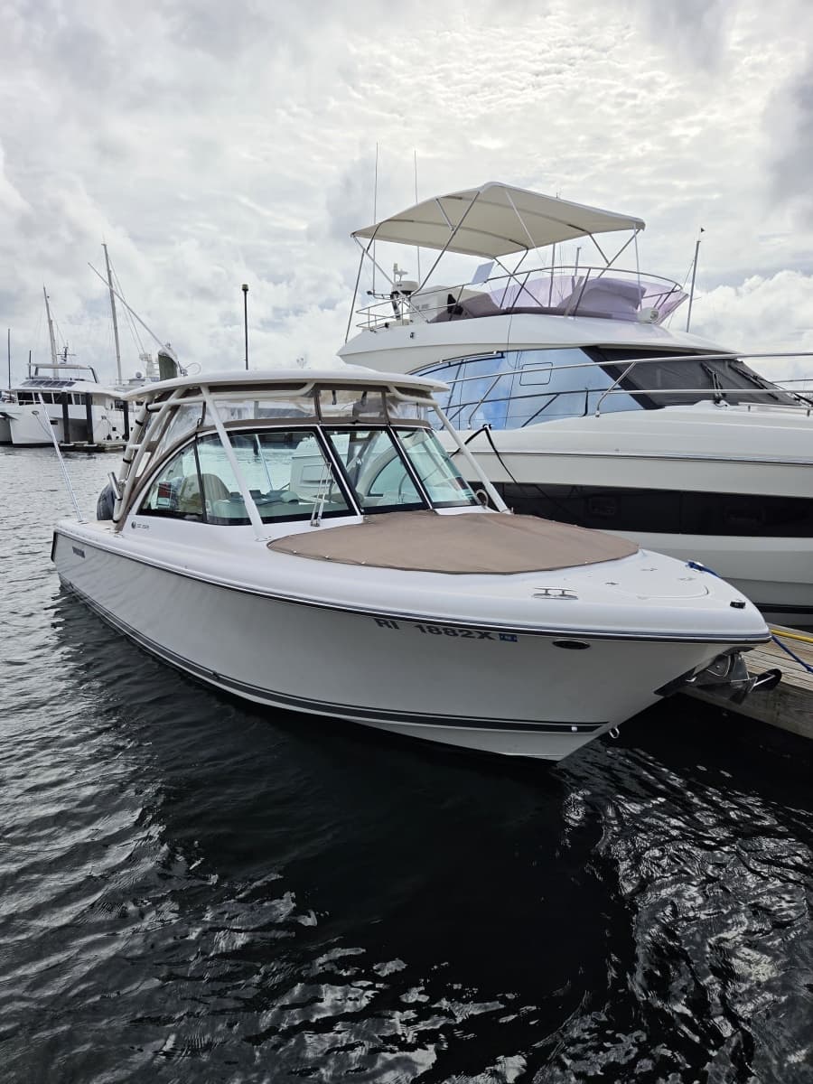 2017 Pursuit 265 DC