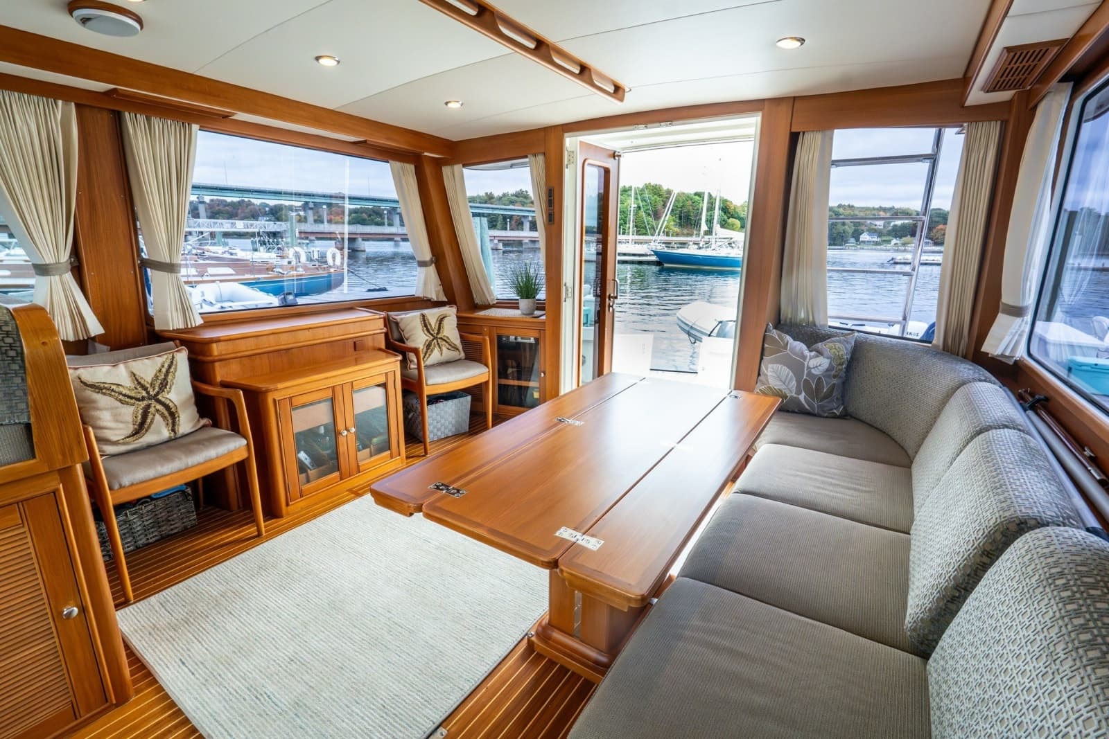 2003 Grand Banks 54