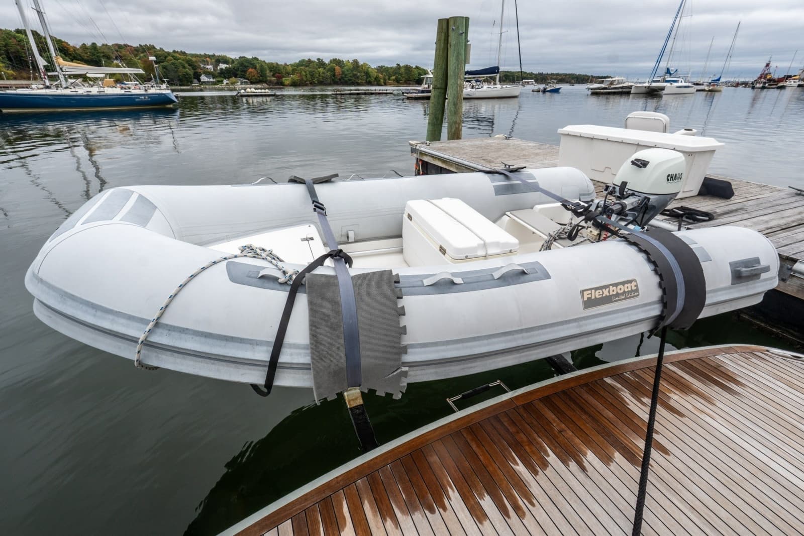2003 Grand Banks 54