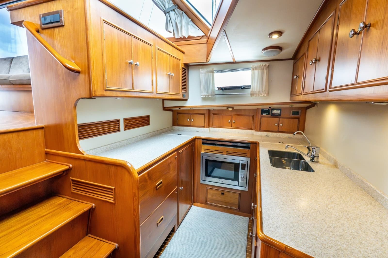 2003 Grand Banks 54