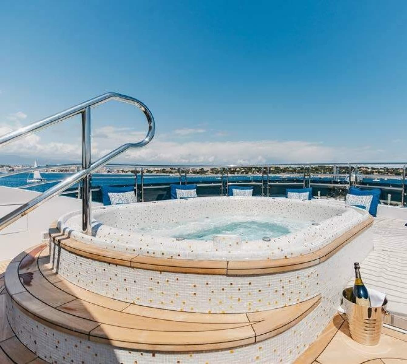 2012 Trinity Yachts Tri-Deck