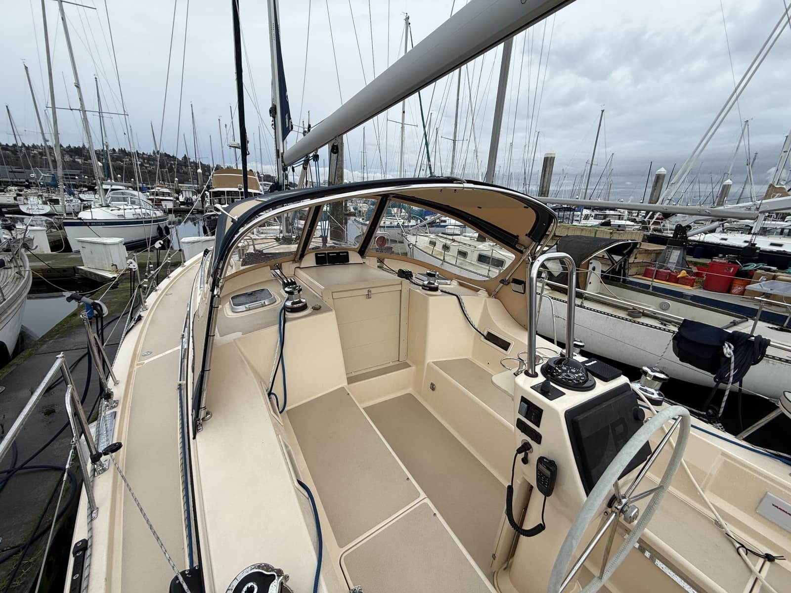 2025 Island Packet 349
