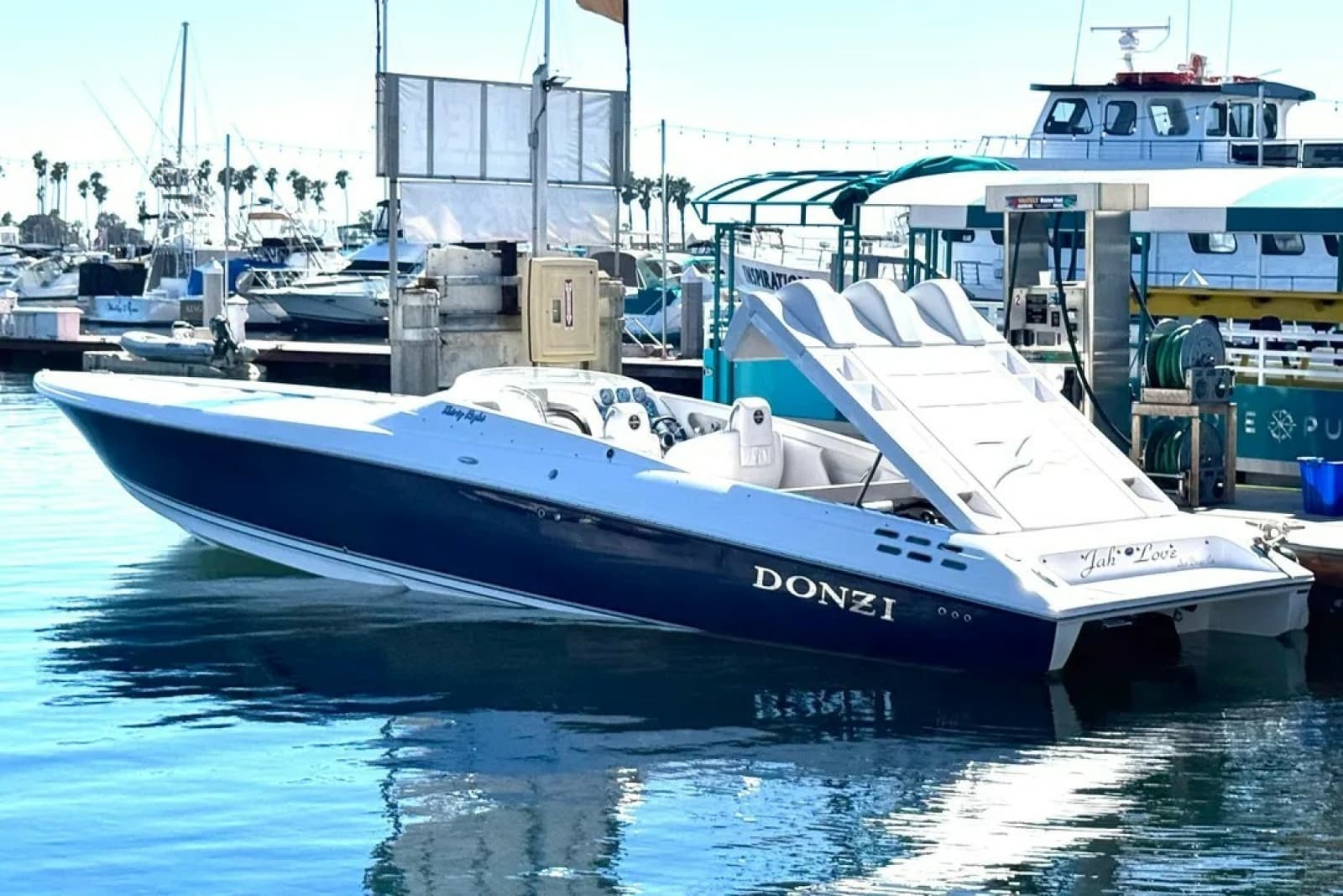 2015 Donzi 