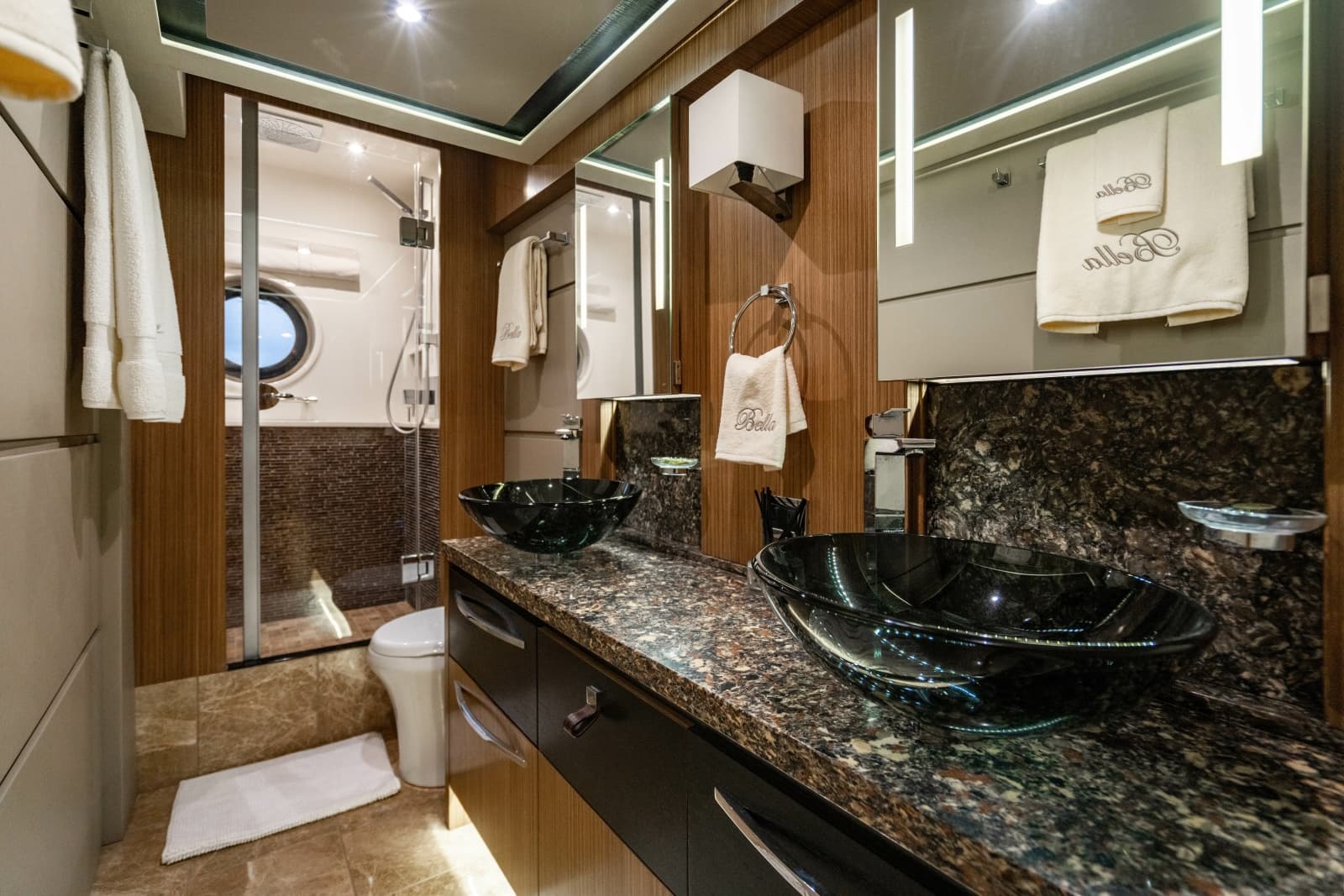 2017 Sea Ray L65