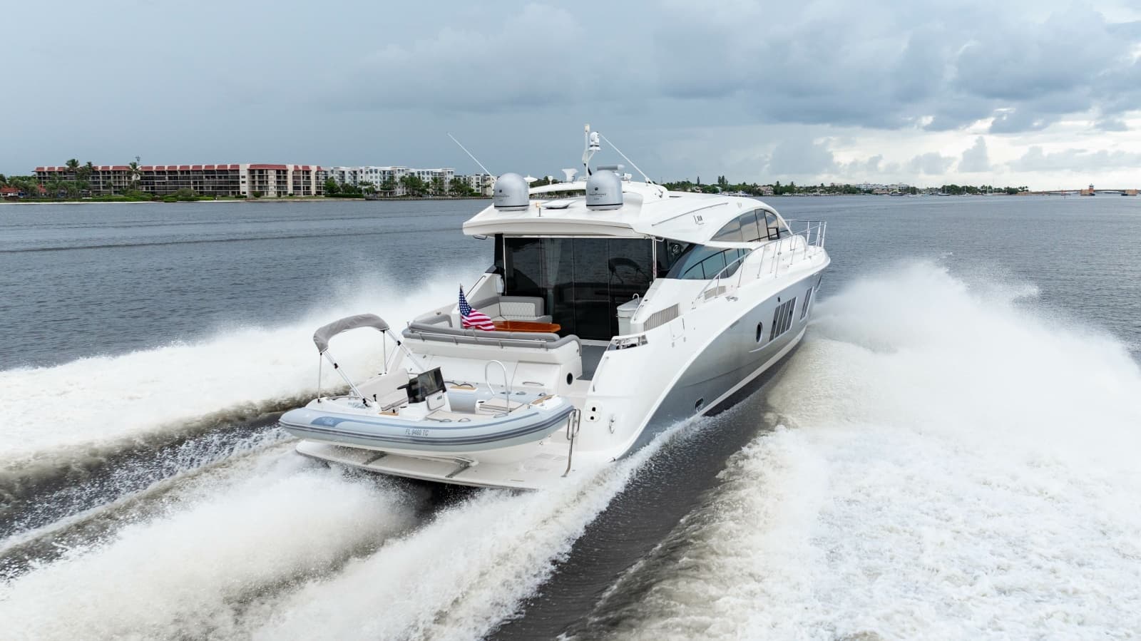 2017 Sea Ray L65