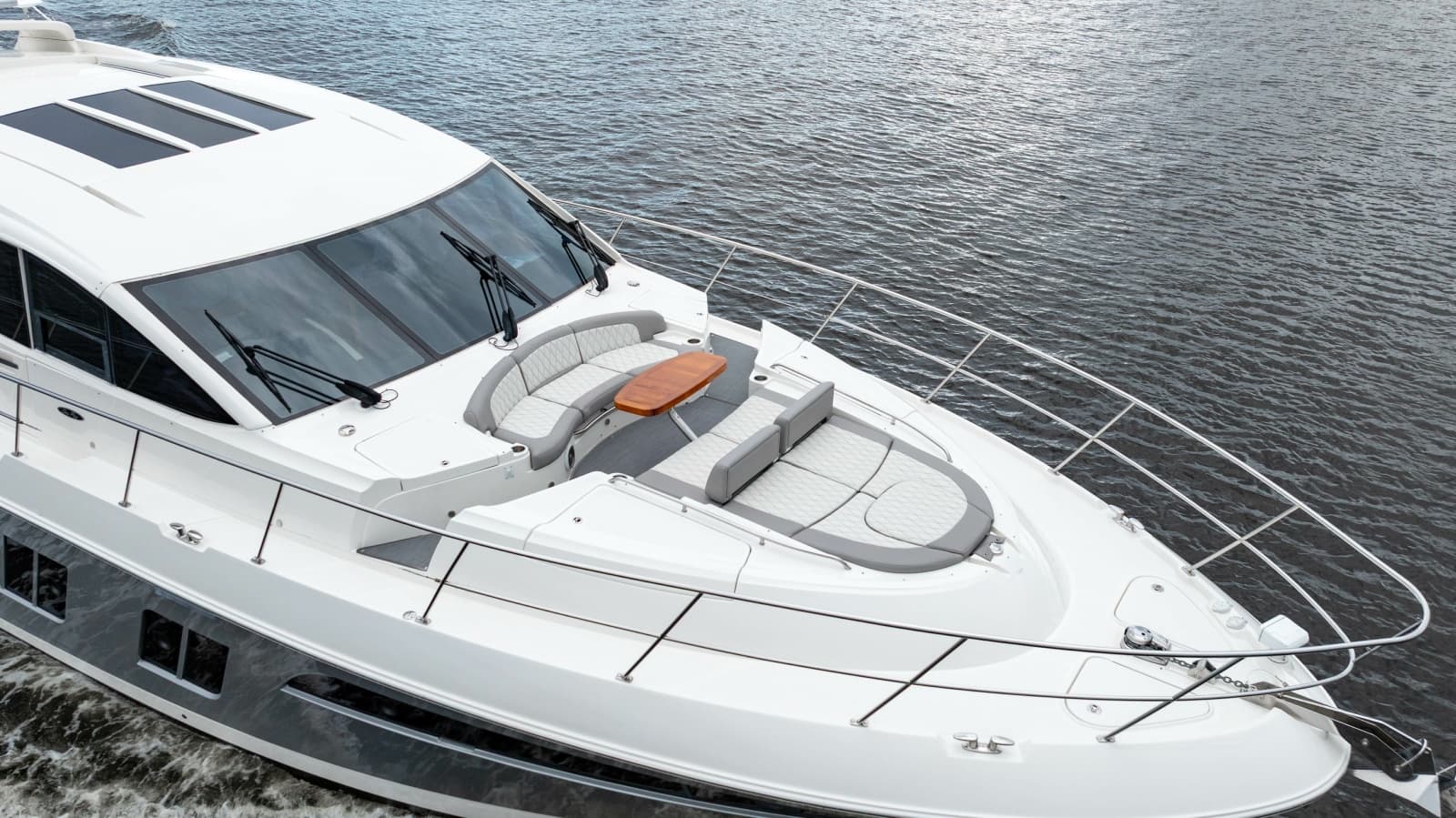 2017 Sea Ray L65