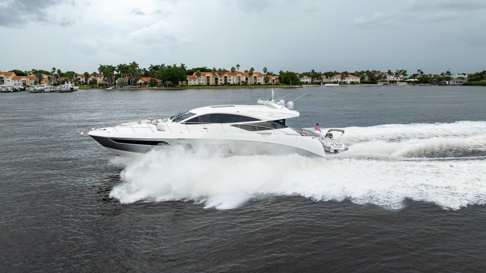 2017 Sea Ray L65