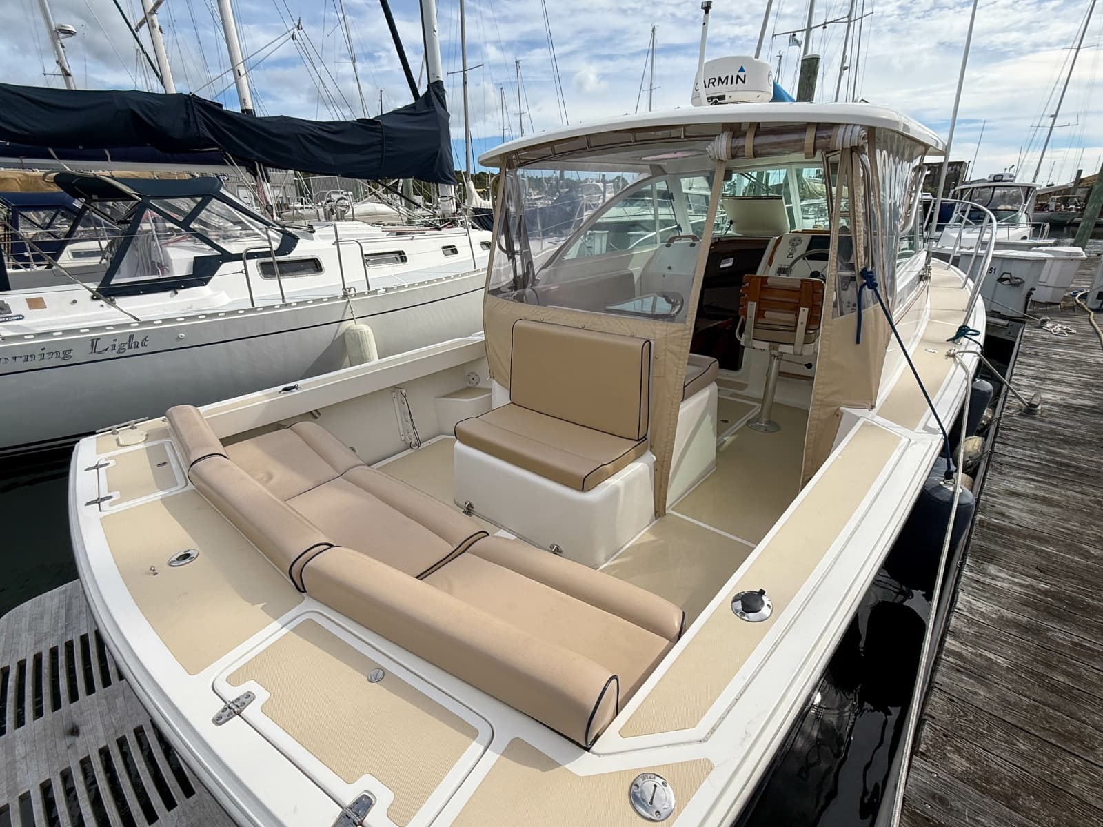 2004 Hunt Yachts SurfHunter 29
