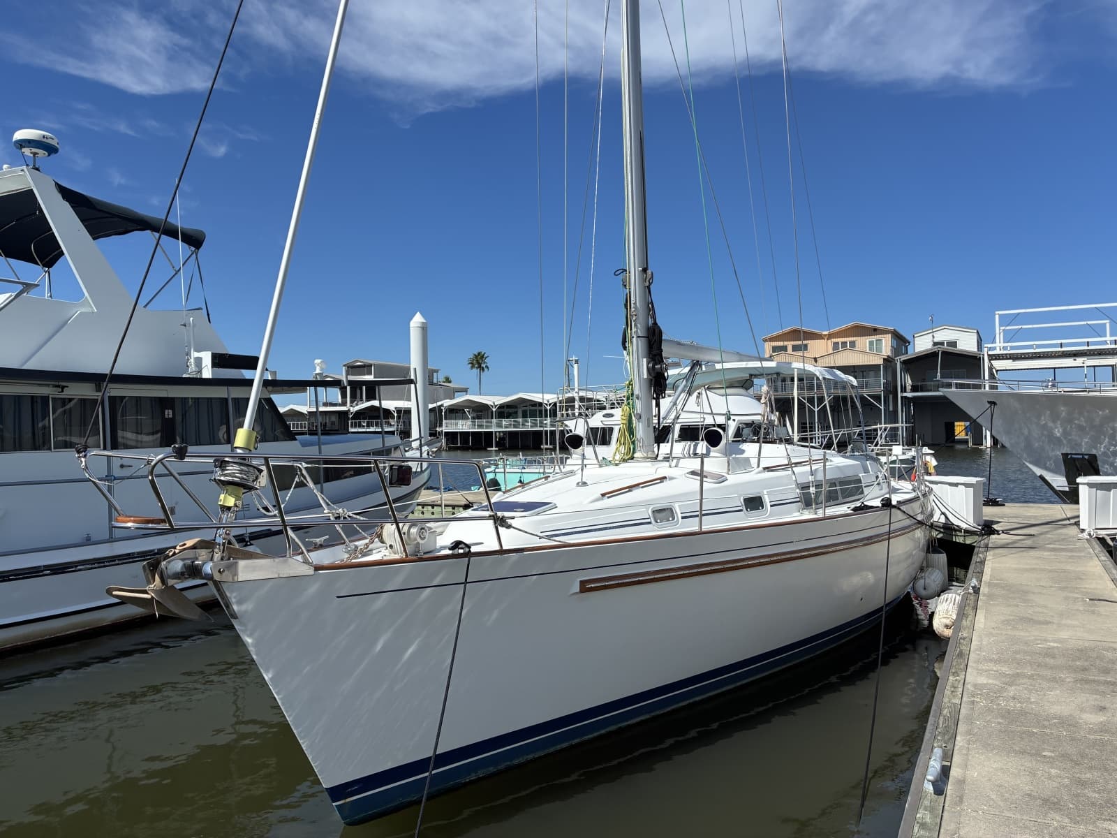 Beneteau 44 Center Cockpit