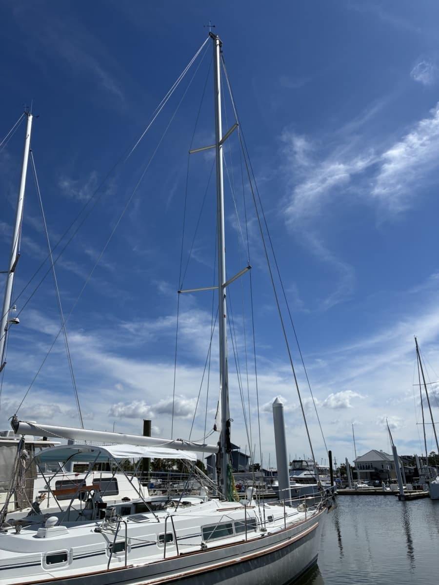 Beneteau 44 Center Cockpit