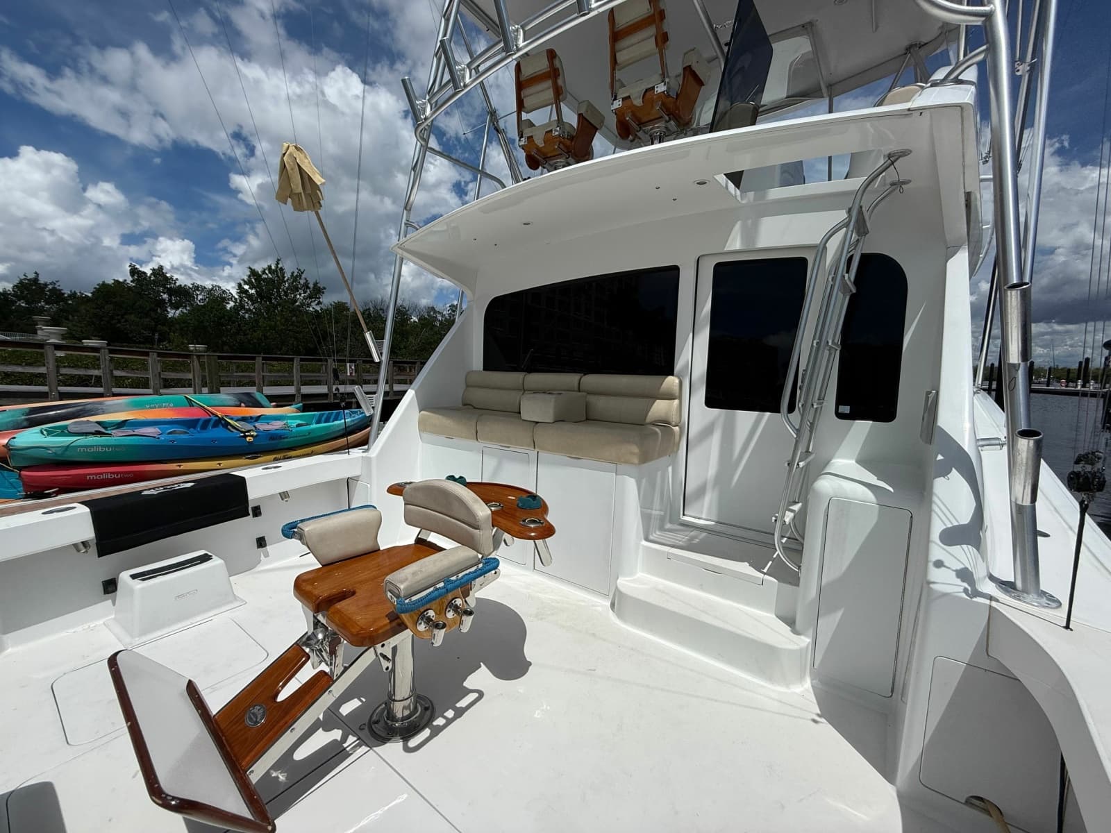2002 Viking 52 Convertible