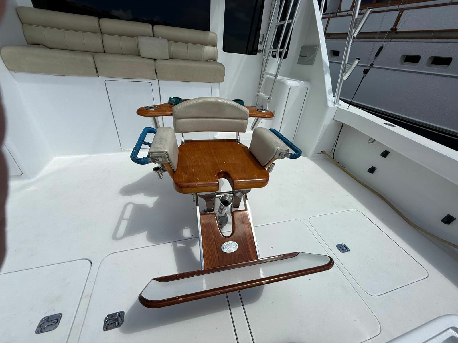 2002 Viking 52 Convertible