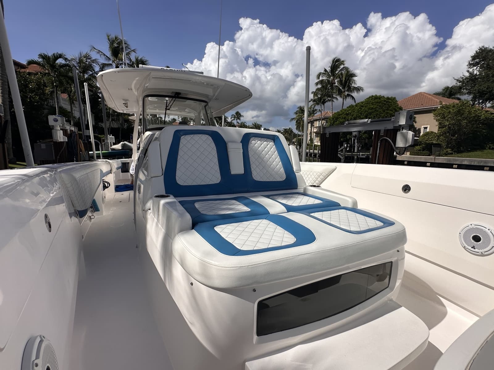 2020 Intrepid 407 Panacea