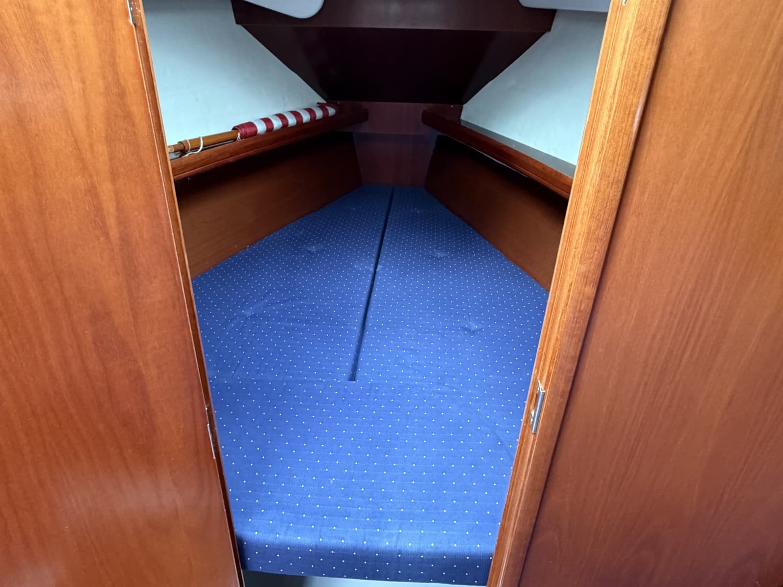 2004 Beneteau 323