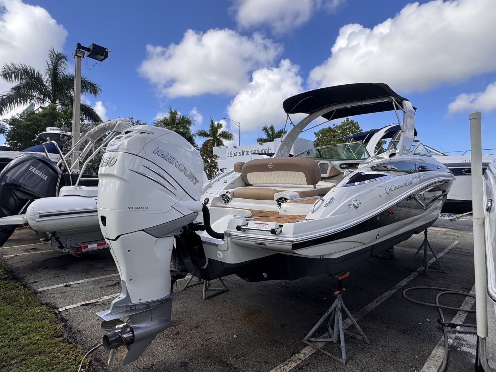 2022 Crownline 